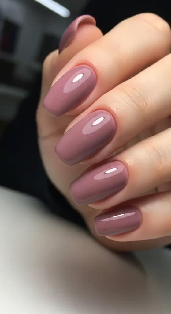 mauve-glossy-nails