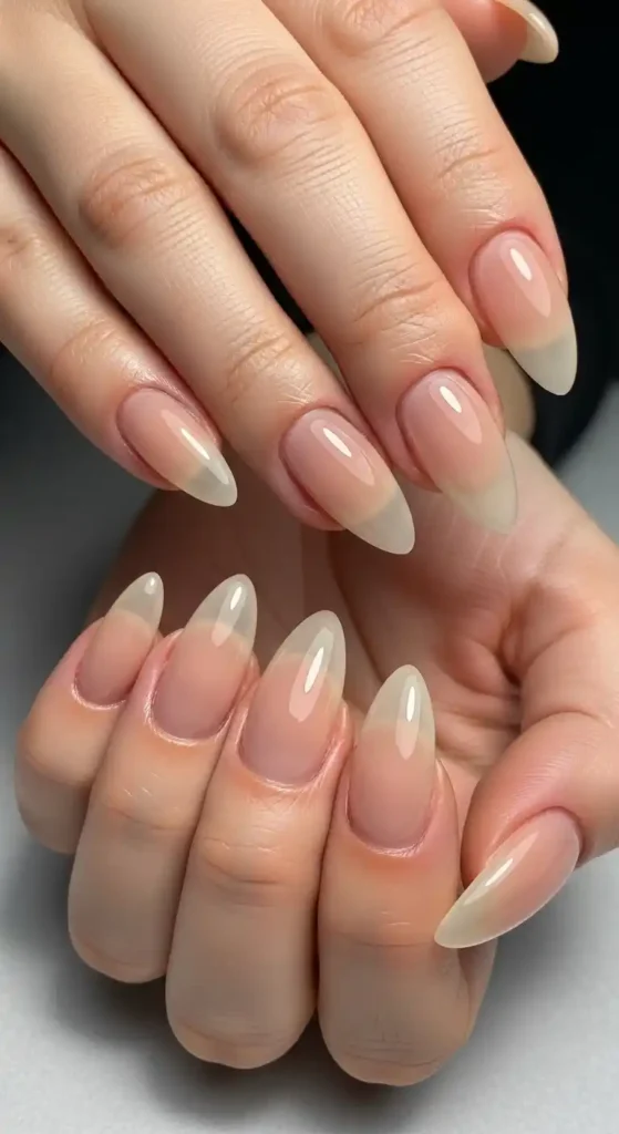 nude-and-clear-gloss-nails